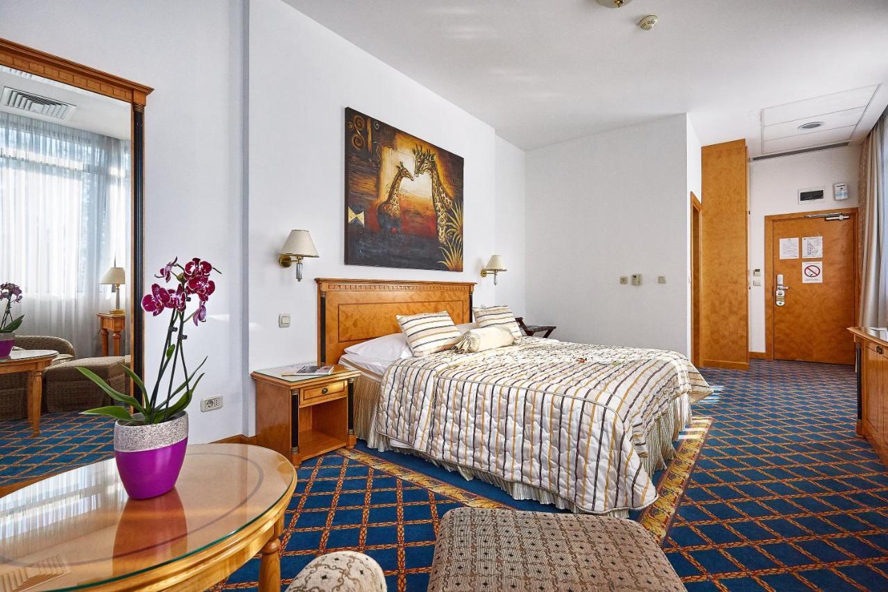 Garni Hotel Master نوفي ساد المظهر الخارجي الصورة