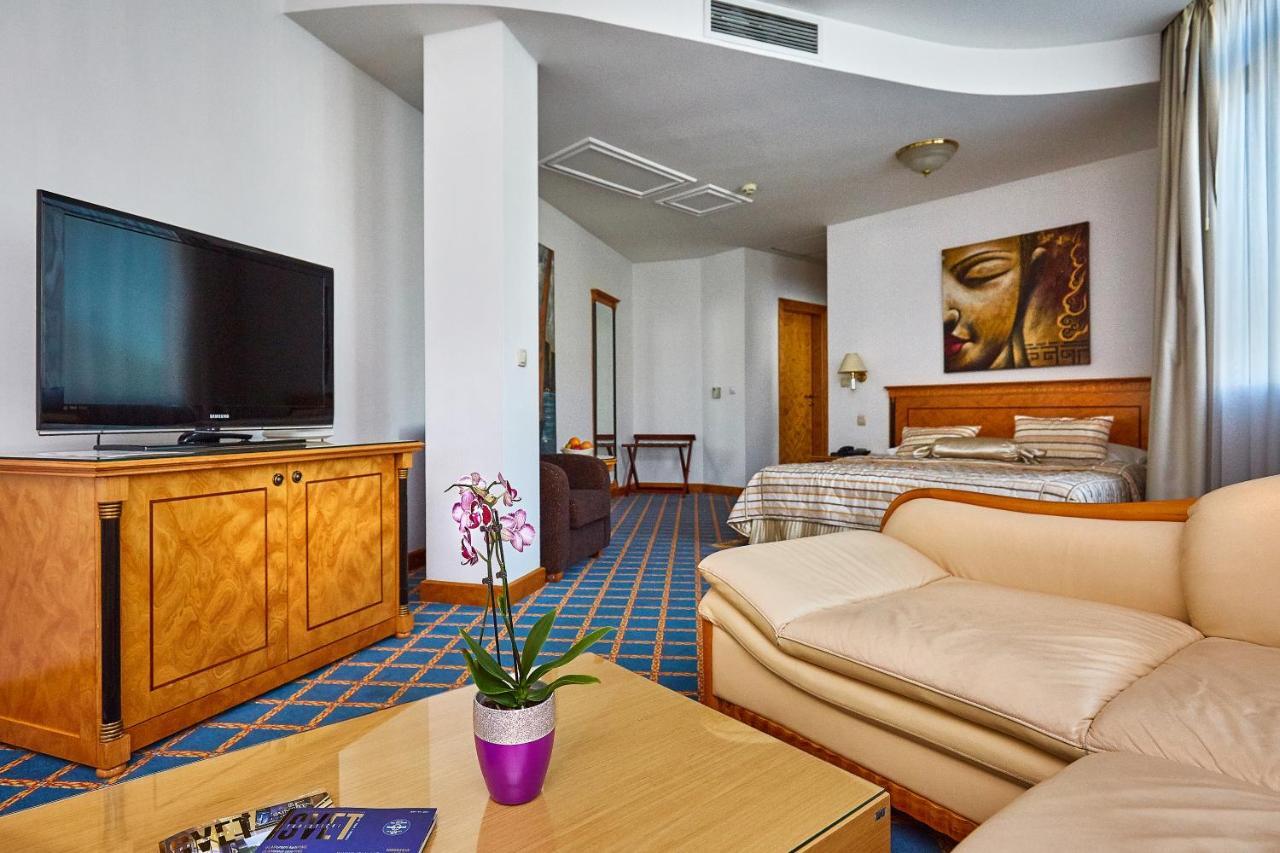 Garni Hotel Master نوفي ساد المظهر الخارجي الصورة
