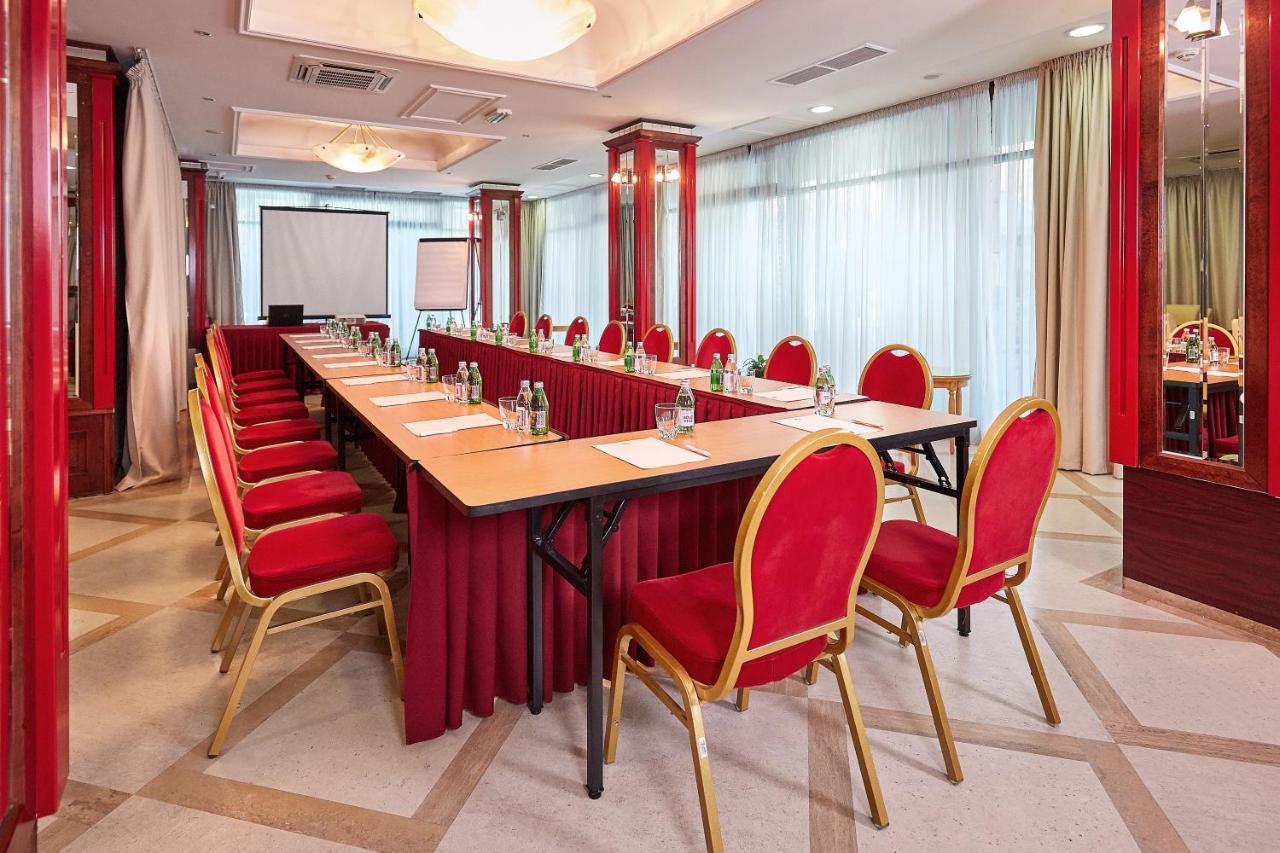 Garni Hotel Master نوفي ساد المظهر الخارجي الصورة