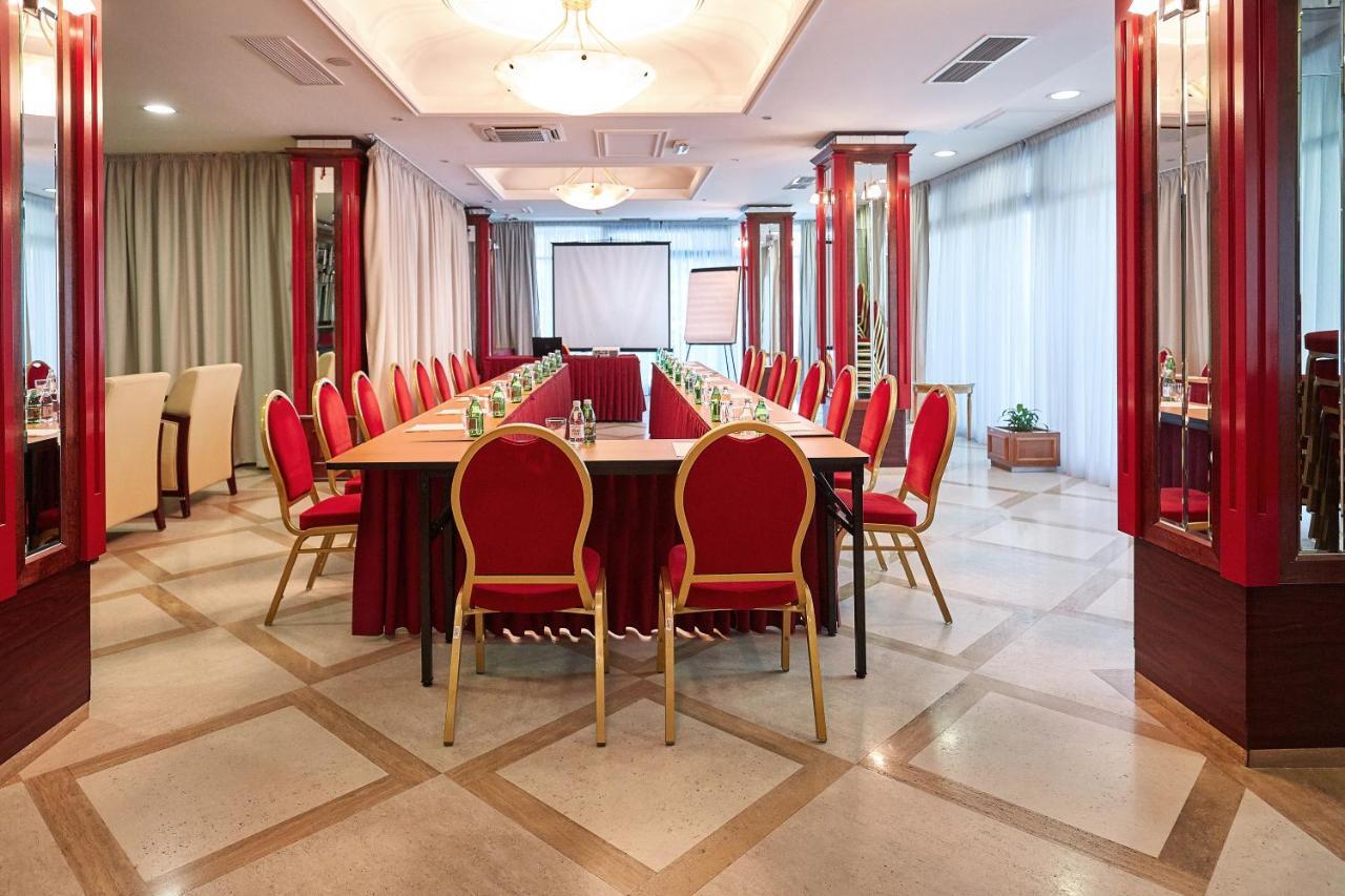 Garni Hotel Master نوفي ساد المظهر الخارجي الصورة
