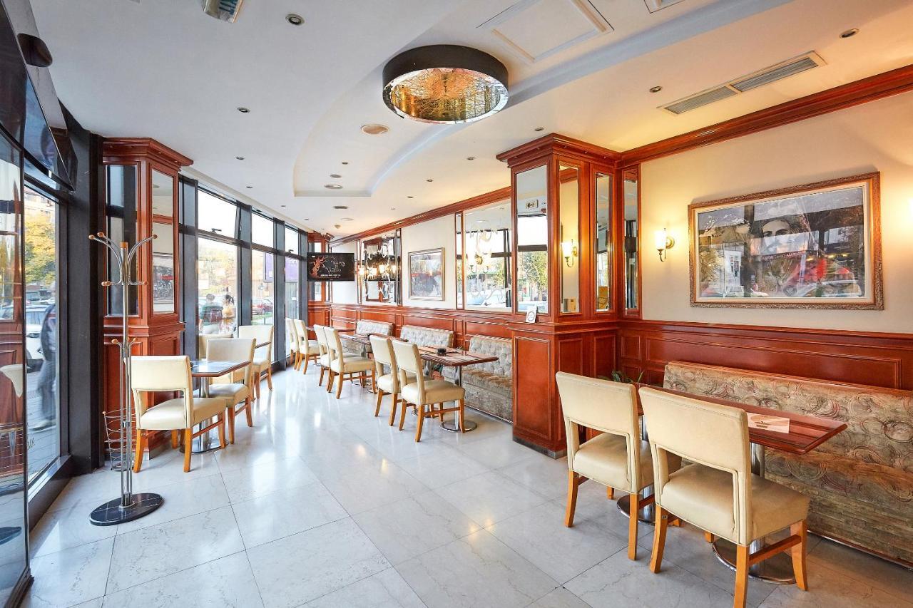 Garni Hotel Master نوفي ساد المظهر الخارجي الصورة