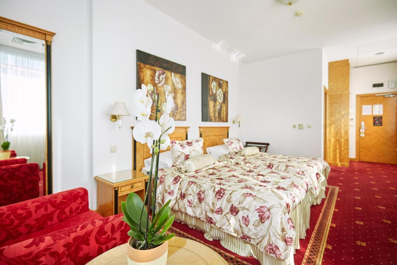 Garni Hotel Master نوفي ساد المظهر الخارجي الصورة